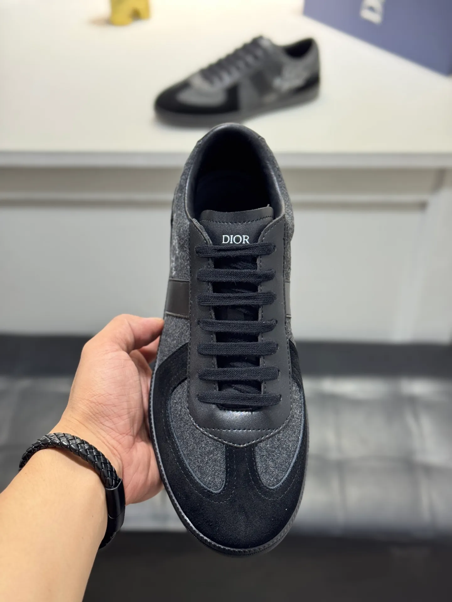 Men's shoes 💰400 [New style] 🎠🎠Dior🔍Top purchasing agent🇮🇹Di's hot model super popular sneakers are synchronized with the new product counters. The uppers are made of original Italian imported cowhide. The logo graphics are perfectly reproduced with complex craftsmanship necessary for fashionistas. The lining of imported soft sheepskin Sole: The original sole is specially provided by the original factory. The exclusive movable molded sole is super comfortable. The original factory follows the order. 🔍🔍Multiple colors are available. You can enter and exit the counter at will. Welcome to compare. A must-have for trendy men. Code number: 38-44 (45 customized